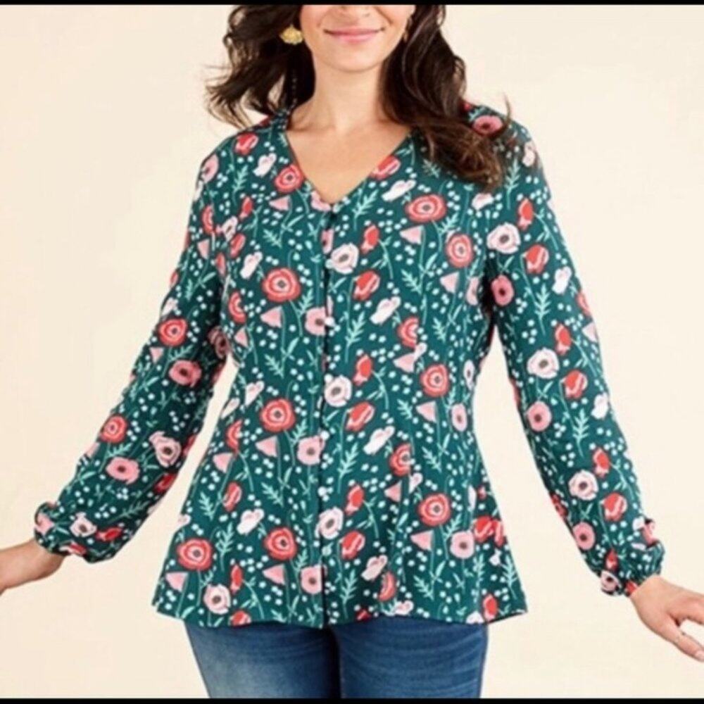 Matilda Jane Yesteryear Green Floral Top M